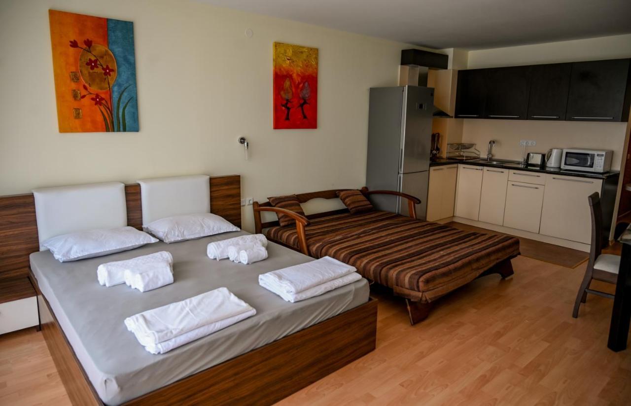 Panorama Fort Beach, Фамилно Студио Deluxe Sveti Vlas Exterior photo