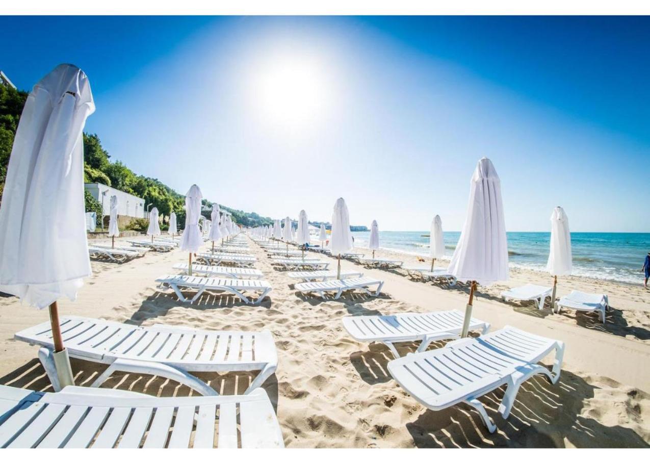 Panorama Fort Beach, Фамилно Студио Deluxe Sveti Vlas Exterior photo